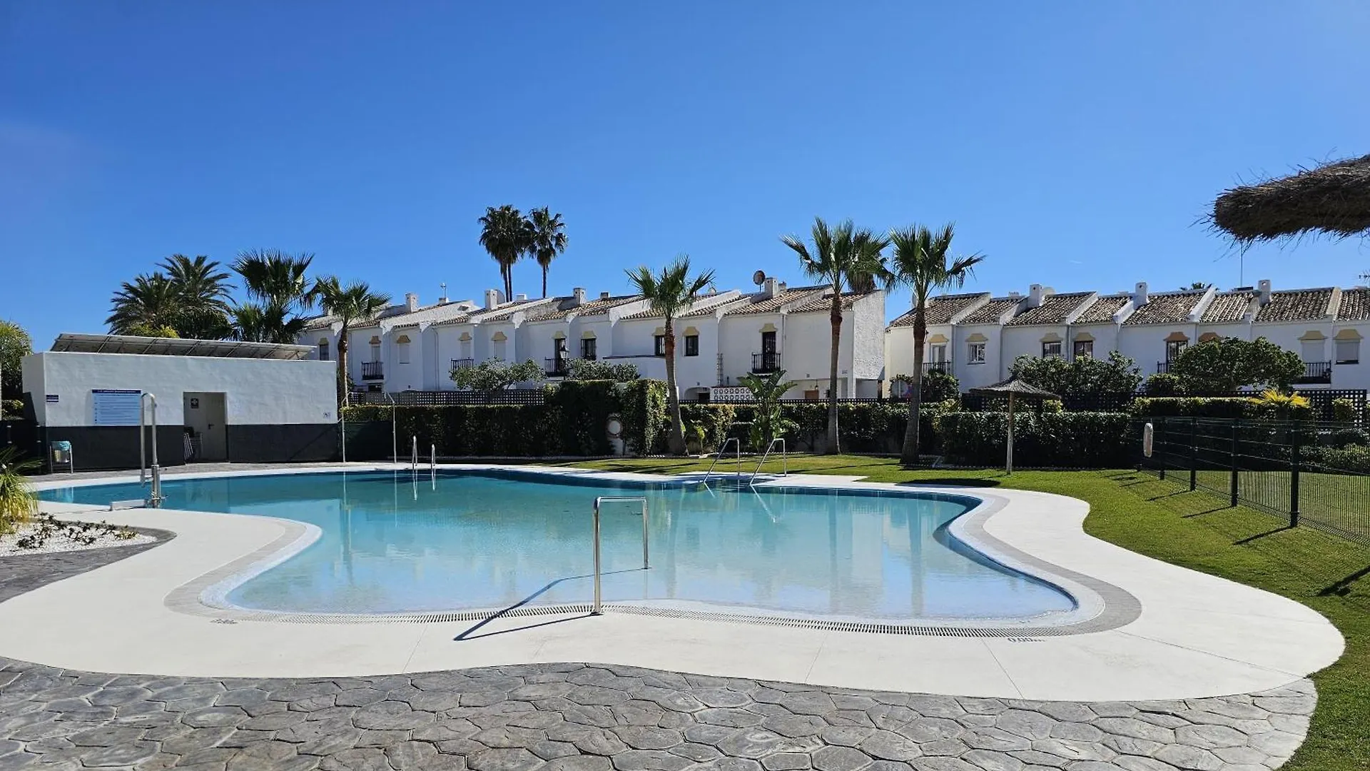 Arroyo Beach Home Estepona 0*,